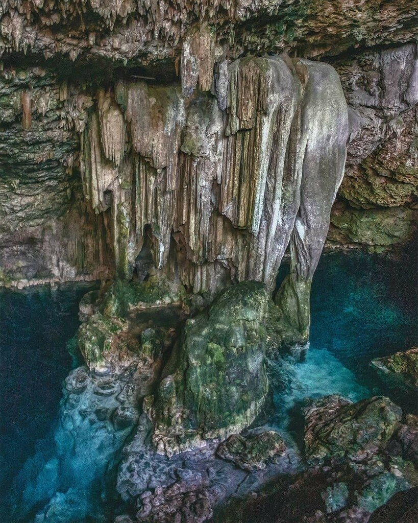 cuballama's tweet photo. 💥Un momento privilegiado fuera del tiempo en esta magnífica cueva natural… ¿La conoces? 💥❤🇨🇺 💯🇨🇺
📸 the.wanderer.lens #cuba #cuballama #alocubano #saborcubano #comidacubana #cocinacubana #ilovecuba #comidar… https://t.co/UwcnMYWI2n