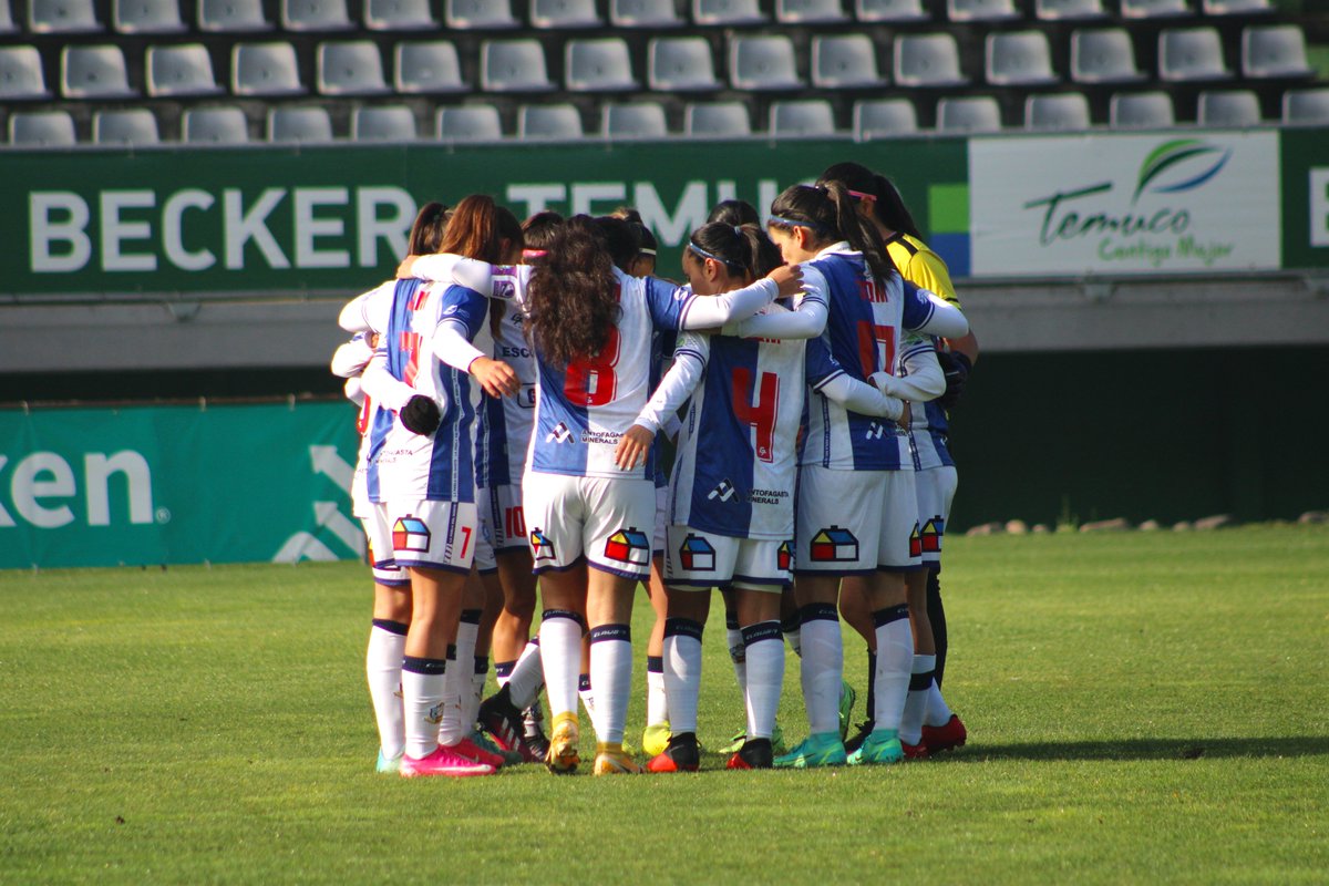 ClubAntofagasta's tweet photo. Las mejores imágenes del triunfo ante
@Temucooficial por 2-3 en el Estadio Germán Becker ⬇️
💻 https://t.co/QbNxJa4Qif
#CDA #CDAvsTemuco https://t.co/BHPvUnKT7M