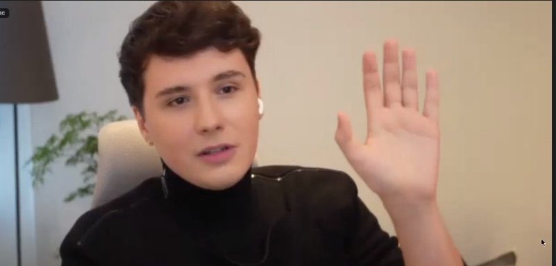 “raise your hand if you love phil”
dan: