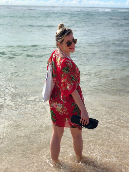 1 pic. Private beach yoga vibes ??‍♀️??
See more https://t.co/dDpNfaRB91 https://t.co/jdUQNYwkP8