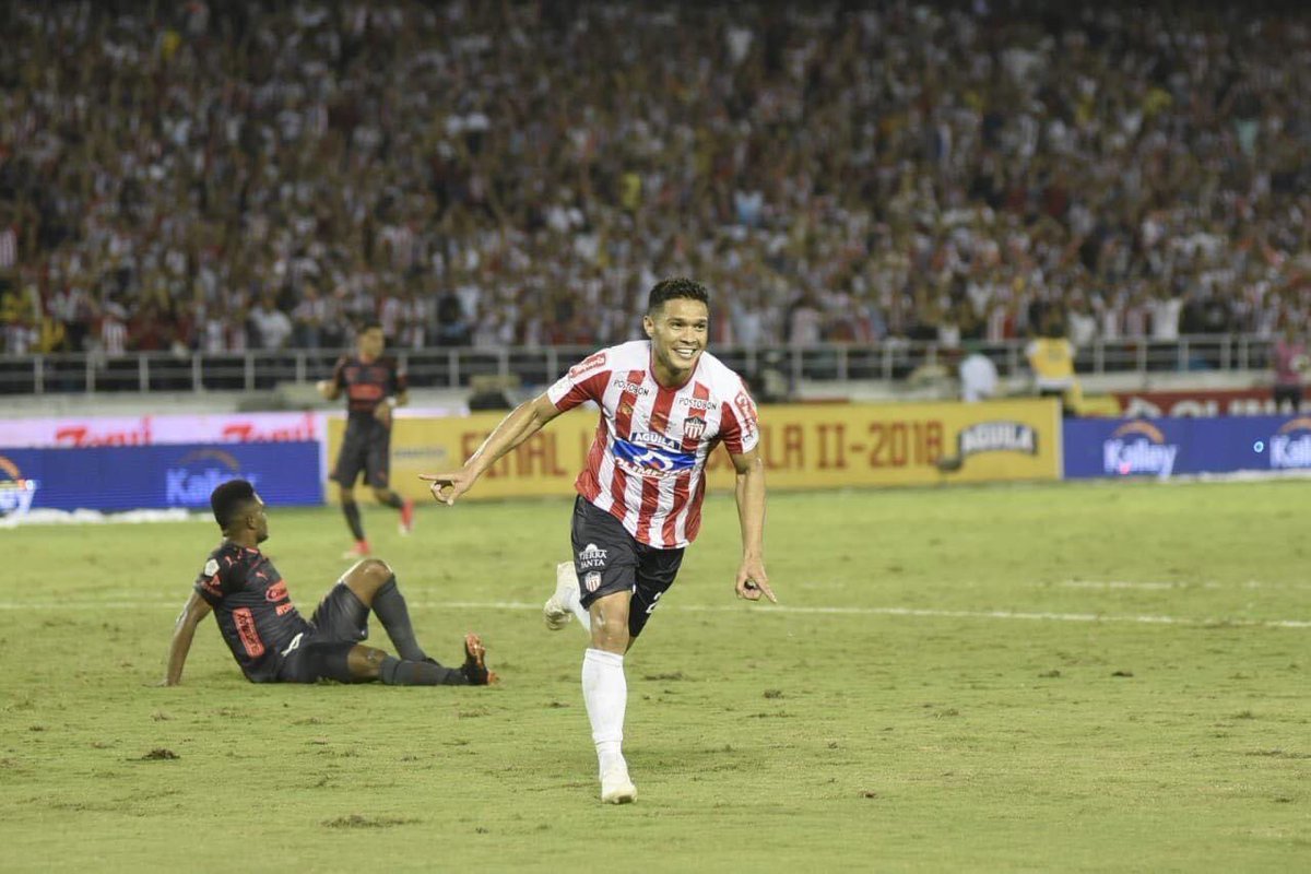 juanermariano's tweet photo. #TeoNoseVa porque me representa . Porque siento los colores . Porque siempre ilusiona porque es Junior porque en su sangre corre la rojiblanca porque nunca se esconde porque es teo y él nos regala alegrias y títulos https://t.co/b7kmL4fNvj