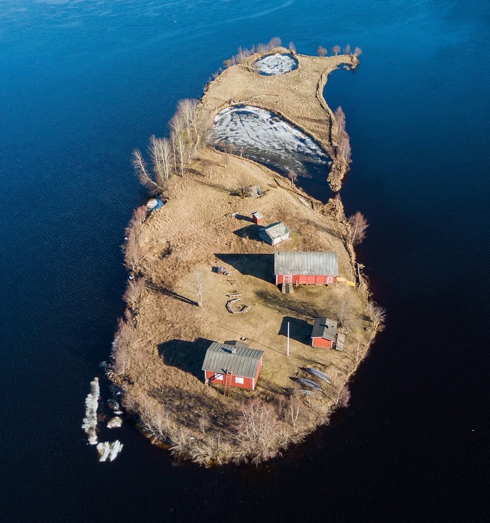 AngelsWhisperr's tweet photo. Four seasons on one small island. https://t.co/0ocgxFOPFF
