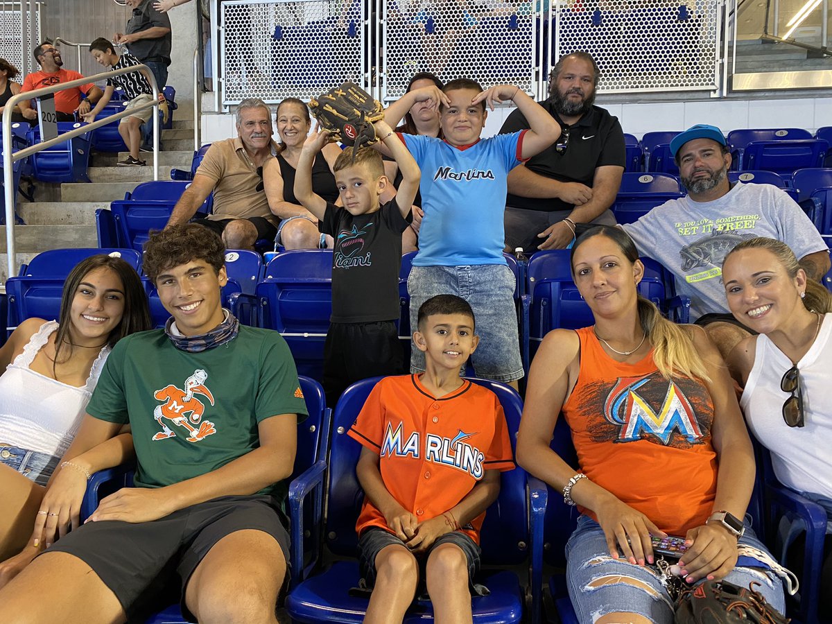 ClutterLessInc's tweet image. A day @loanDepotpark! Supporting our @Marlins with the fam!