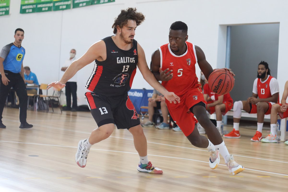 fpbasquetebol's tweet photo. 🏀 @SCBragaOficial 56-70 Galitos/Clínica Dr. Semblano
🏆 1.ª Divisão masculina (Final zonal)
📍 Pav. Mun. nº 2 Paços Ferreira
💪 João Silva (13pts, 11res, 3ast, 2rb)
📊 https://t.co/XzT0A42dql
📺 https://t.co/ELkmfUjphl 
 
#SomosBasquetebol https://t.co/xoS59UsbkV