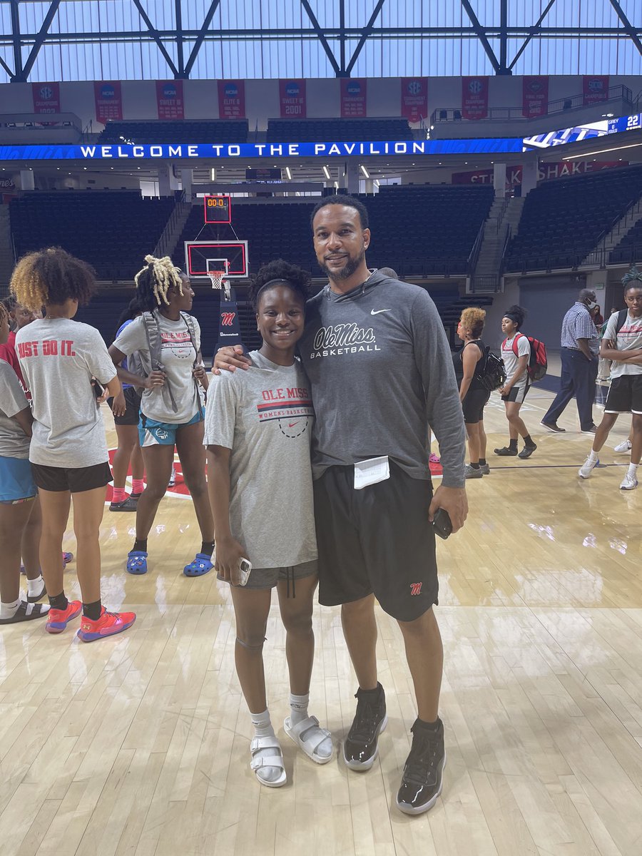 Had a great time at Ole miss camp this weekend! Thank you @YolettMcCuin @ChrisAyers23 @CoachSRobinson 💙❤️!! @GTS_Fusion