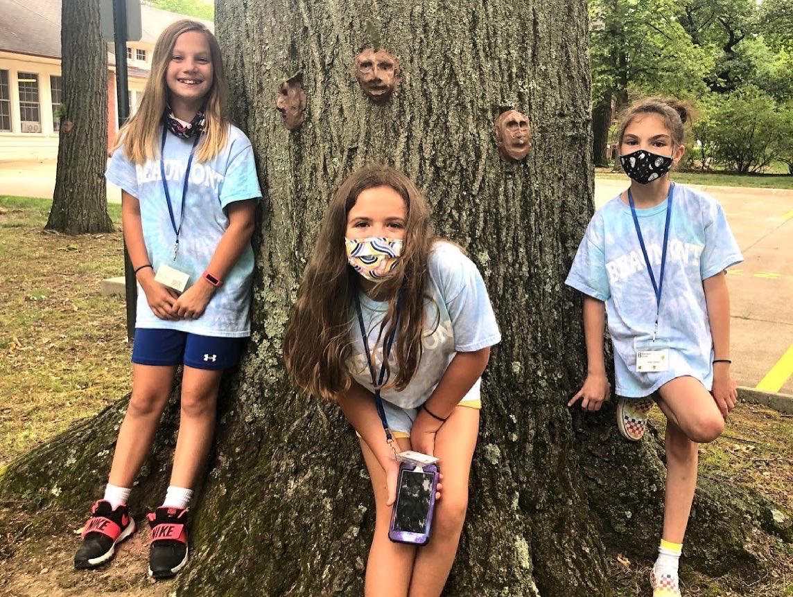 BeaumontSchool1's tweet photo. Our BeauArtz campers had a fun-filled last day of camp on Friday! They enjoyed ice cream in the courtyard, participated in Chopped challenge, and created clay tree faces! #beauartz #beaumontsummer #beaumontproud https://t.co/Wh8SyO2Fcm