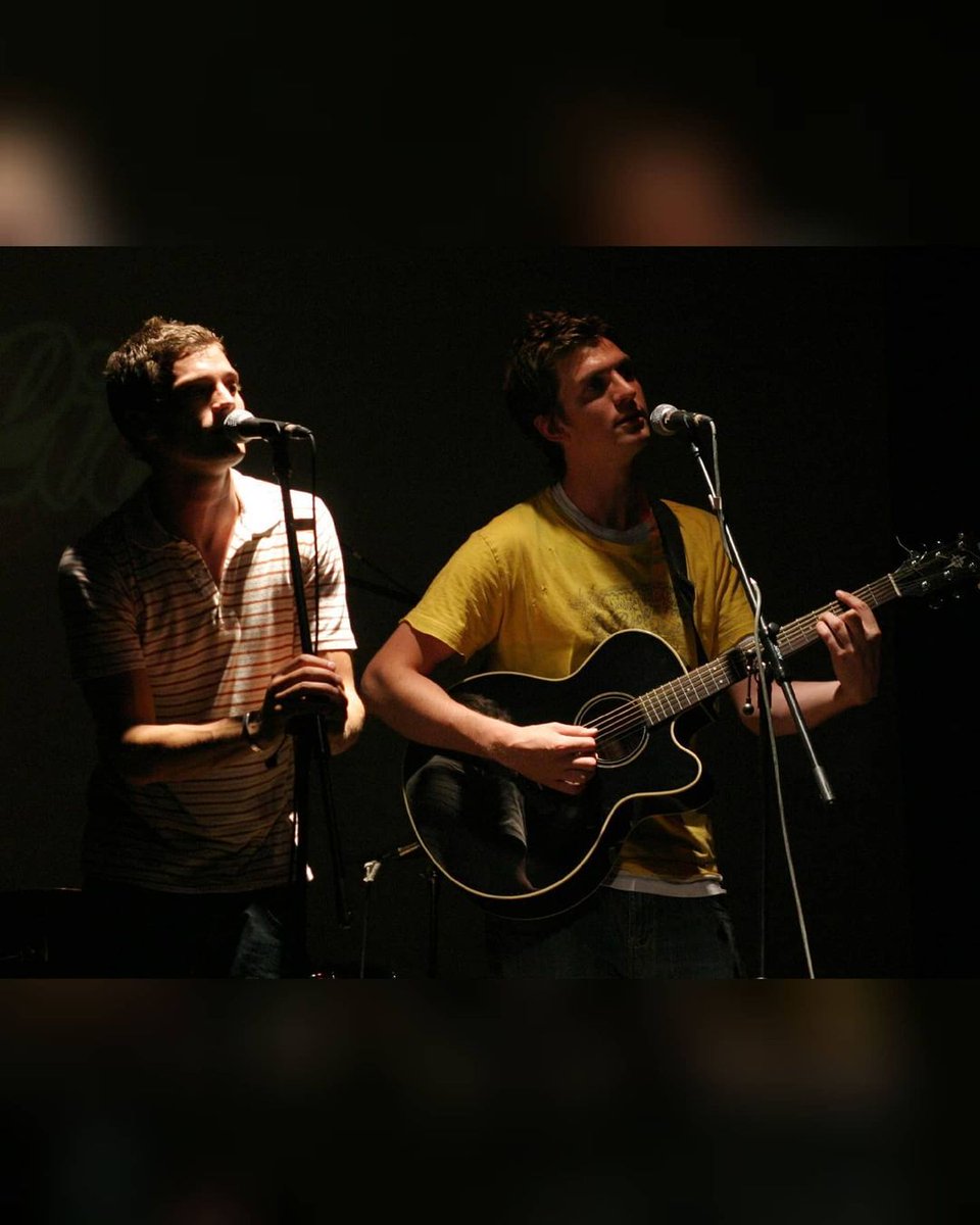 DornanI's tweet photo. #Throwback 27.06.2006 β’ Sons of Jim performing at The 4 Stick Live in London π΅
β‘β‘β‘
#JamieDornan #jamiedornaniloveyou #sonsofjim
γswipe
https://t.co/PCn1wheIT3 https://t.co/gr2XuBpUK9