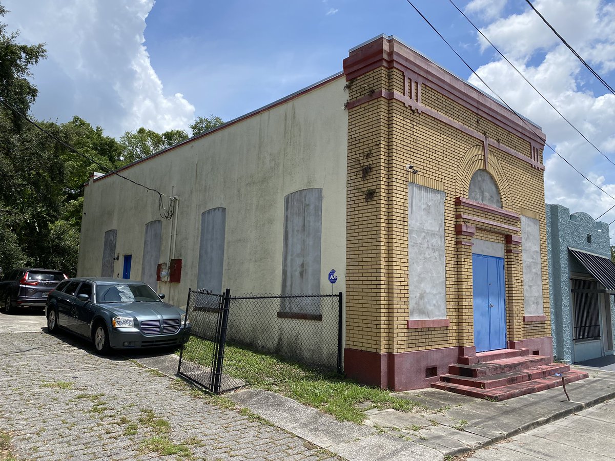 jockonimus's tweet photo. home of the most unholy recorded riffs #morrisound #deathmetal #tampa https://t.co/nza37Rst5H