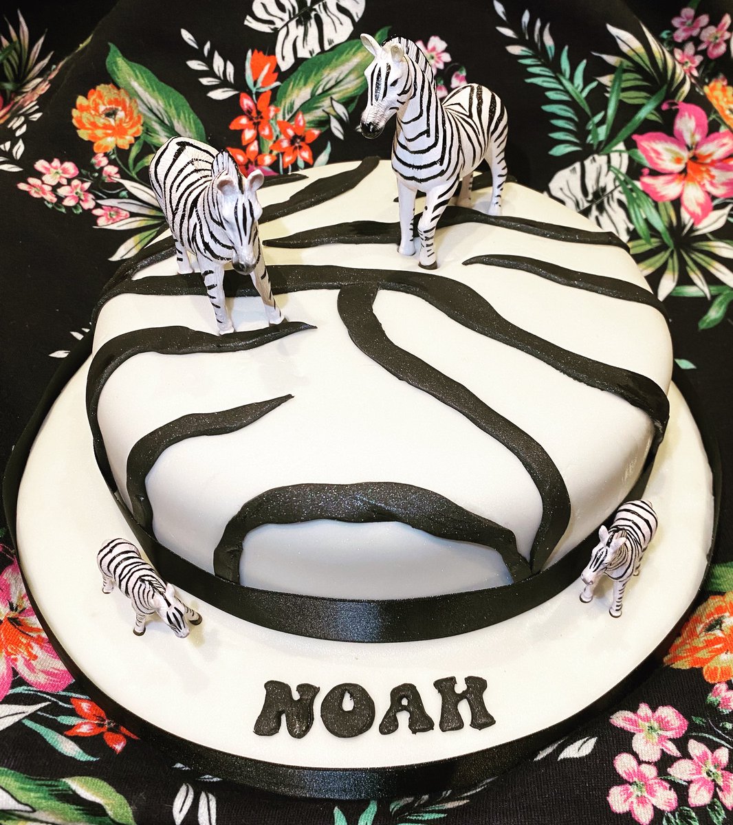 cakeymates's tweet photo. My little mans cake back in April! X https://t.co/aDArwjlLwR