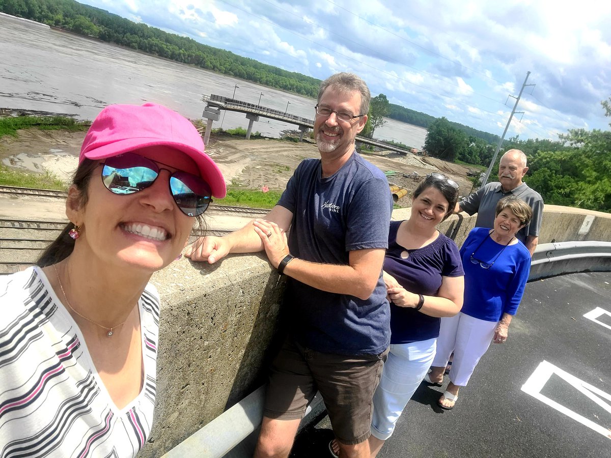 CarrieTergin's tweet photo. I love stopping by the #BicentennialBridge project, and it's always fun seeing others doing the same! Ran into #SalutetoAmerica Festival Committee Chair Doug Hagenhoff with his family visiting #JCMO! #VisitJCMO #SelfiewiththeMayor @S2AJCMO https://t.co/F6esFRcD7q