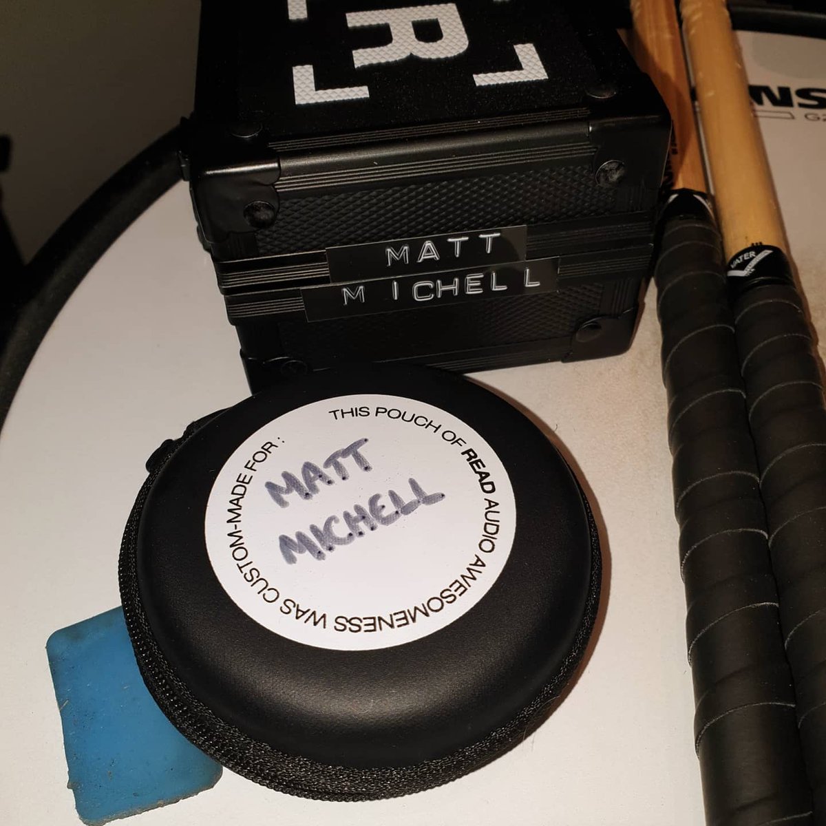 matt_michell's tweet image. These arrived today and I couldn't be happier. Hugeeee game changer for playing shows/recording! Massive thanks to Matt at @readaudio for sorting me these amazing custom in-ears. Absolute legend. Thankyou 🙏🎶🥁 instagram.com/p/CQotSqjATgG/…