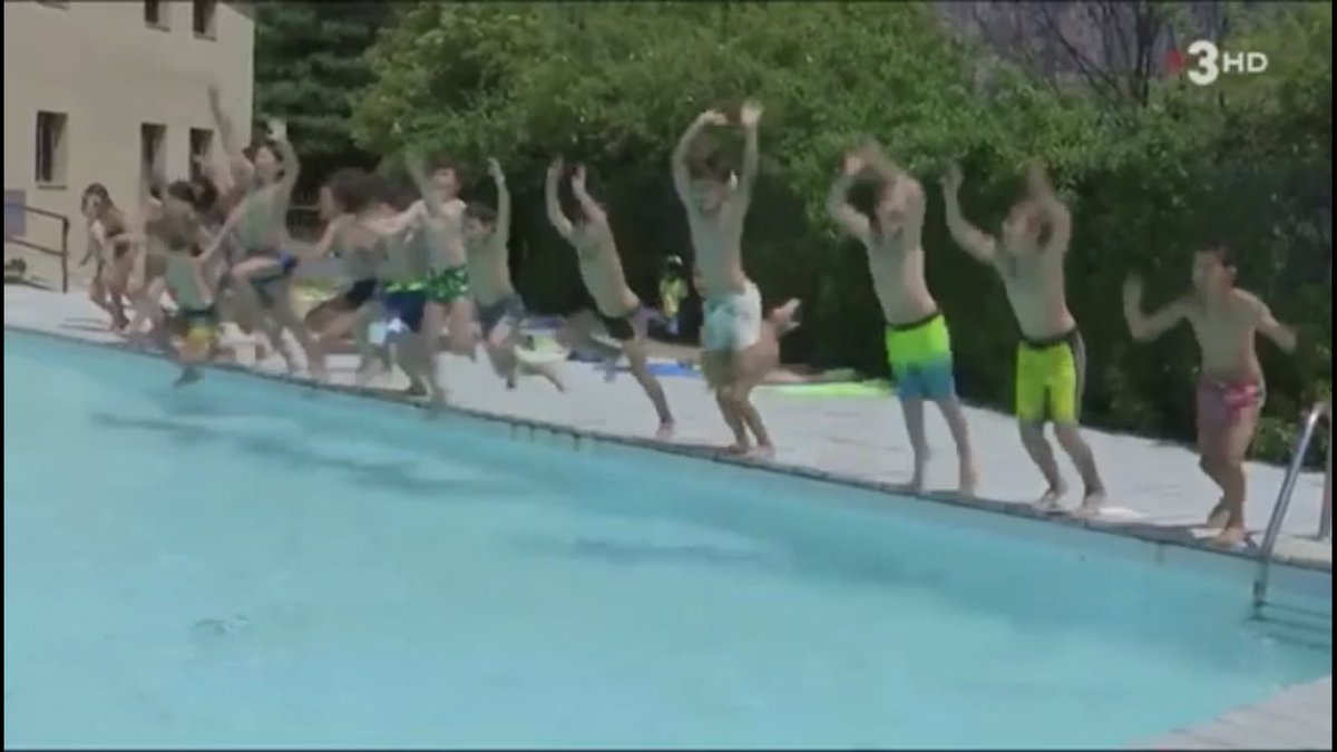 Notícia del TN migdia de <a href="/tv3cat/">TV3 és ara @Som3Cat</a> sobre l’inici de la campanya de #casals i #colònies de <a href="/fundesplai/">Fundesplai</a> <a href="/Fedesplai/">Federació Catalana de l'Esplai</a> Es recupera la participació de 2019 però augmenta 40% la petició de beques #estiufundesplai youtu.be/WM8gyj-fXWI