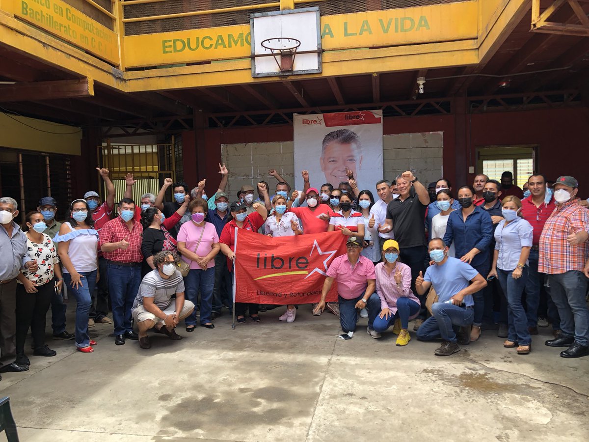 Recibimos con brazos abiertos al equipo de Nueva Corriente👏🏻🇭🇳 quien hoy se suma a nuestro proyecto municipal de sacar adelante a San Pedro Sula. <a href="/omar_menjivar/">Omar Menjivar Rosales</a> Alcalde, <a href="/XiomaraCastroZ/">Xiomara Castro de Zelaya</a> Presidenta <a href="/PartidoLibre/">Partido Libre</a>  vamos por la victoria perfecta