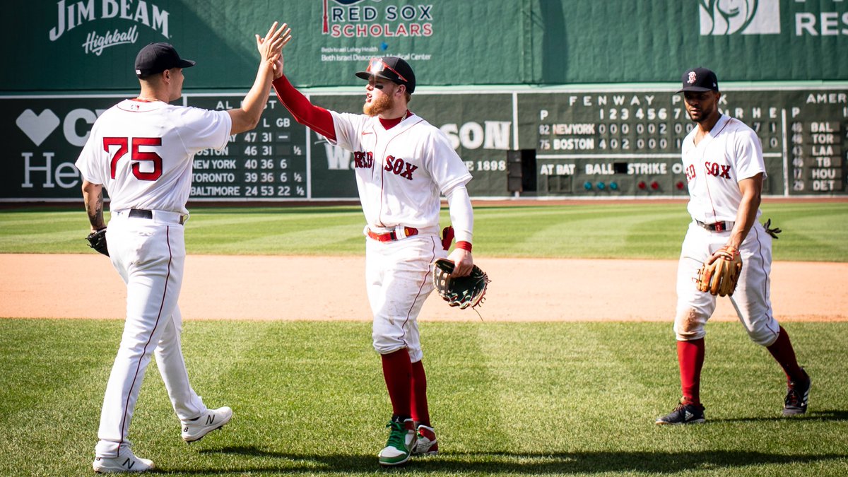 RedSox's tweet photo. You know what’s fun? 
Scoring 9 to complete a sweep. 

10/10 would recommend. https://t.co/49JxqtYe2z
