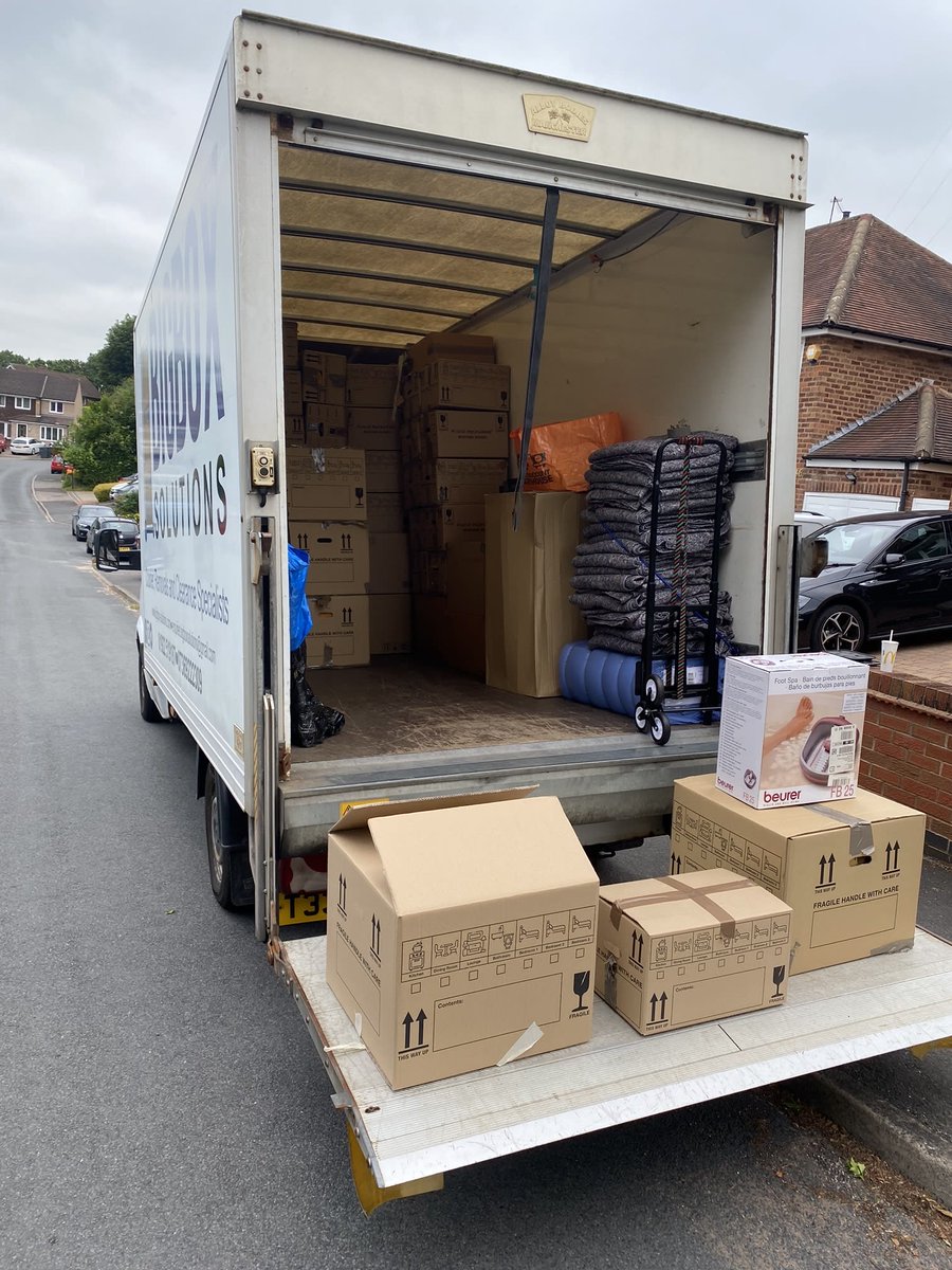 bigbox_solution's tweet photo. Nice cheeky load up this evening, getting a head start on tomorrow’s house move https://t.co/AlgFvhdPcL