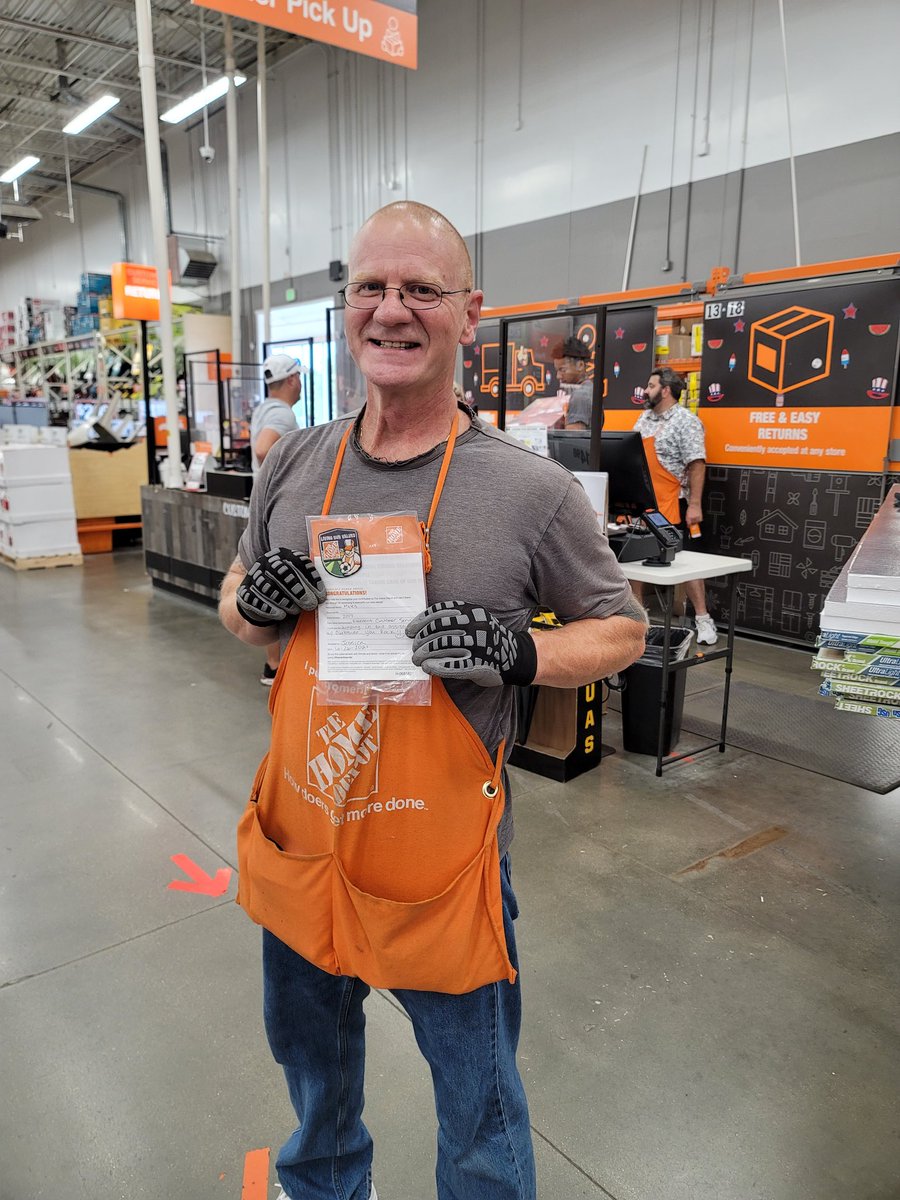 Myles' first Homer!! He's always jumping in to help customers and associates. Thank you Myles for always doing the right thing and providing excellent customer service day after day!
<a href="/brenten_ludlow/">Brenten Ludlow</a> <a href="/RennierAsm1970/">Joe Rennier</a> <a href="/tbdavis62/">Tony Davis</a> @Ryan05737690 @Jessica_HD_2017