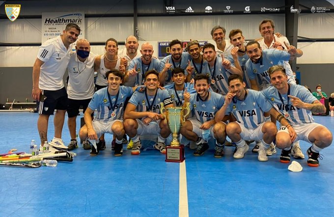 hockeyargplus's tweet photo. 🇦🇷 𝐂𝐀𝐌𝐏𝐄𝐎𝐍𝐄𝐒 𝐏𝐀𝐍𝐀𝐌𝐄𝐑𝐈𝐂𝐀𝐍𝐎𝐒 🏆 🇦🇷
🇦🇷 Vamos Argentina 💙🤍💙
📸 @arg_fieldhockey
_____
#Panamericano #Indoor #Pista #Hockey #HockeyArgentinoPlus #IPAC2021 https://t.co/somSrk25t9