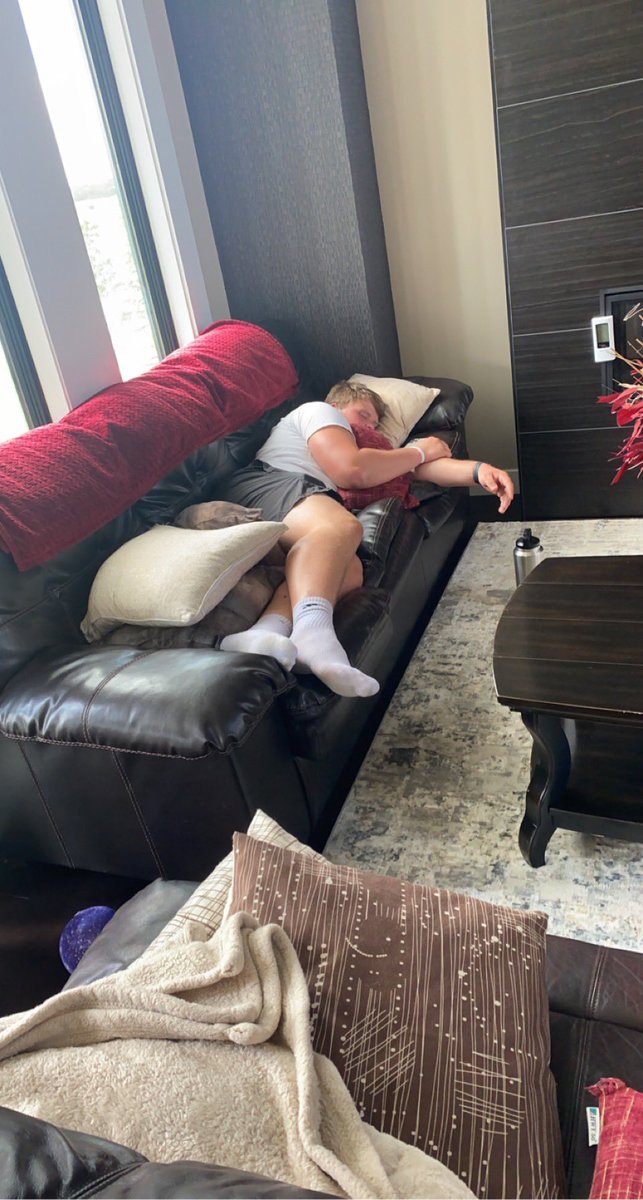 Gotta love those Sunday lazy days!! Have a great weekend everyone 😎 #benspotting #fansubmission <a href="/BenKohls/">Ben Kohls</a>