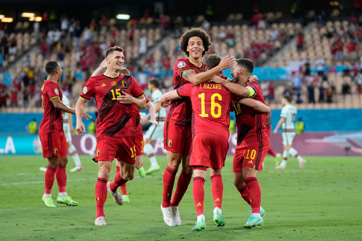 Roja_DirectaPTY's tweet photo. FT' | 🇧🇪BÉLGICA 1-0 PORTUGAL🇵🇹
La selección de Roberto Martínez está en cuartos de final con la firma de Thorgan Hazard quien hizo el único gol del partido ante una Portugal que merecía por lo menos empatar sobre el final.
#euro2021 #eurocopa #BEL #POR https://t.co/G8W3W6pE5L