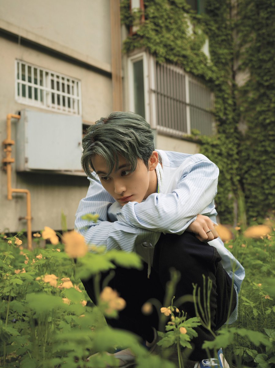 colorinjun's tweet photo. that my best friend he a real bad bitch https://t.co/YAJxMEEX1C