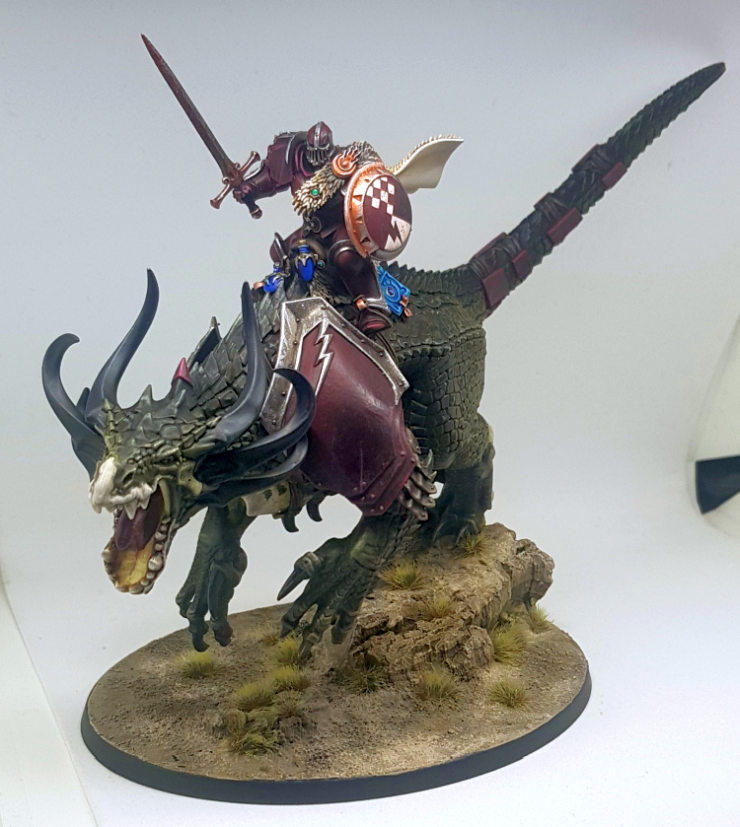 Finally got round to painting the mage for my dracoline, which makes 2 finished models for my #stormcast. Dominion's going to be bolstering them, and I have a rather large draconic centrepiece planned... #WarhammerCommunity #AoS