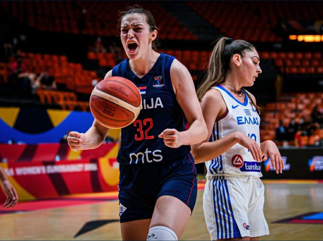 UCLAWBB's tweet photo. .@Xxangela880xX and Serbia are the 2021 @EuroBasketWomen Champions! 🇷🇸

#GoBruins | 🐻💙💛 | #ELITE https://t.co/qcQzc7qR9i