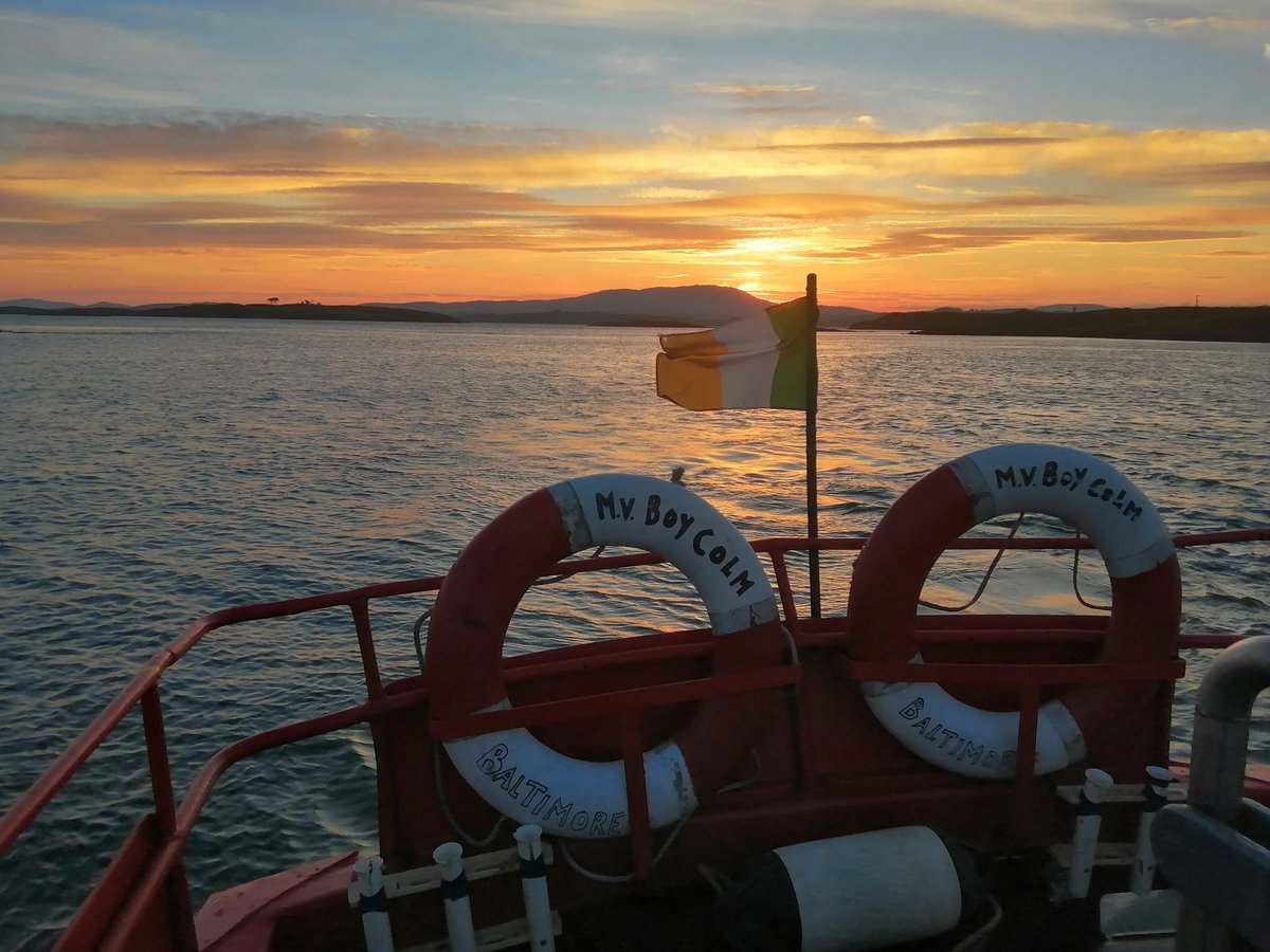 HareIsland's tweet photo. Twas another fine crossing this evening from #Cunnamore to #HeirIsland 😍

#Skibbereen #Roaringwaterbay #WestCorkIslands
#WestCork #Cork #WildAtlanticWay #PureCork
#KeepDiscovering https://t.co/1CF9oXoVRF