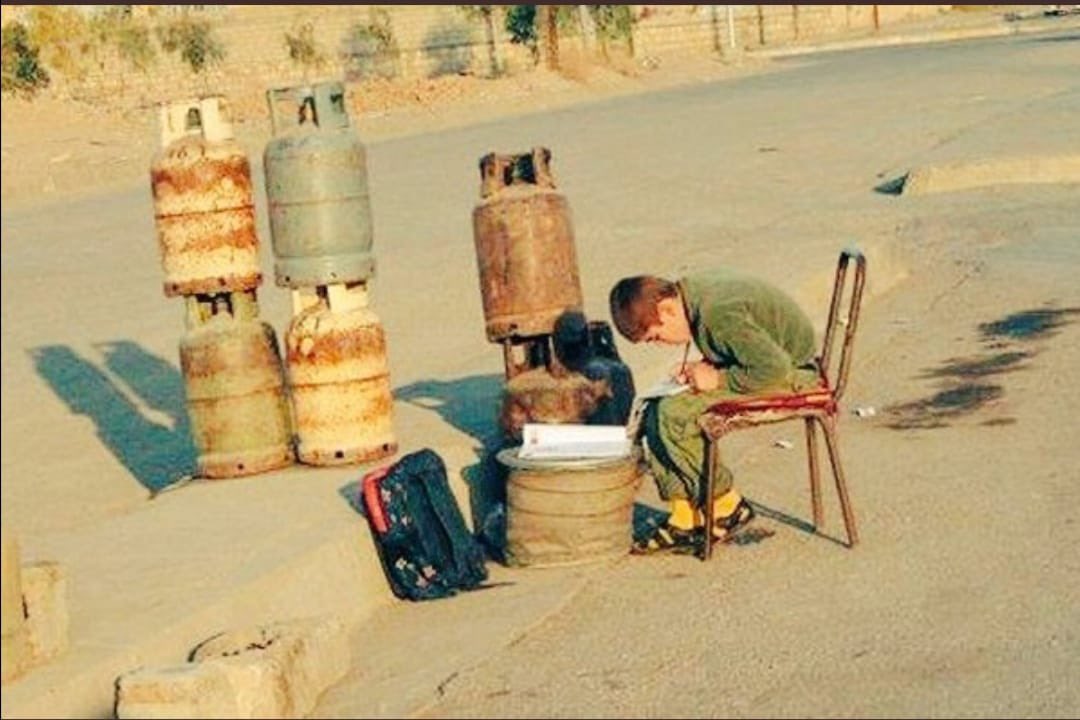 moath893's tweet photo. حتى المعجزات، قرنها الله بالعمل 
" اضرب بعصاك البحر "
" أن اصنع الفلك "
 " أدخل يدك في جيبك "
لا تنتظر نجاحاً بدون عمل.
صباحكككم خير.. # 💛😊 https://t.co/HcB46pxZ87