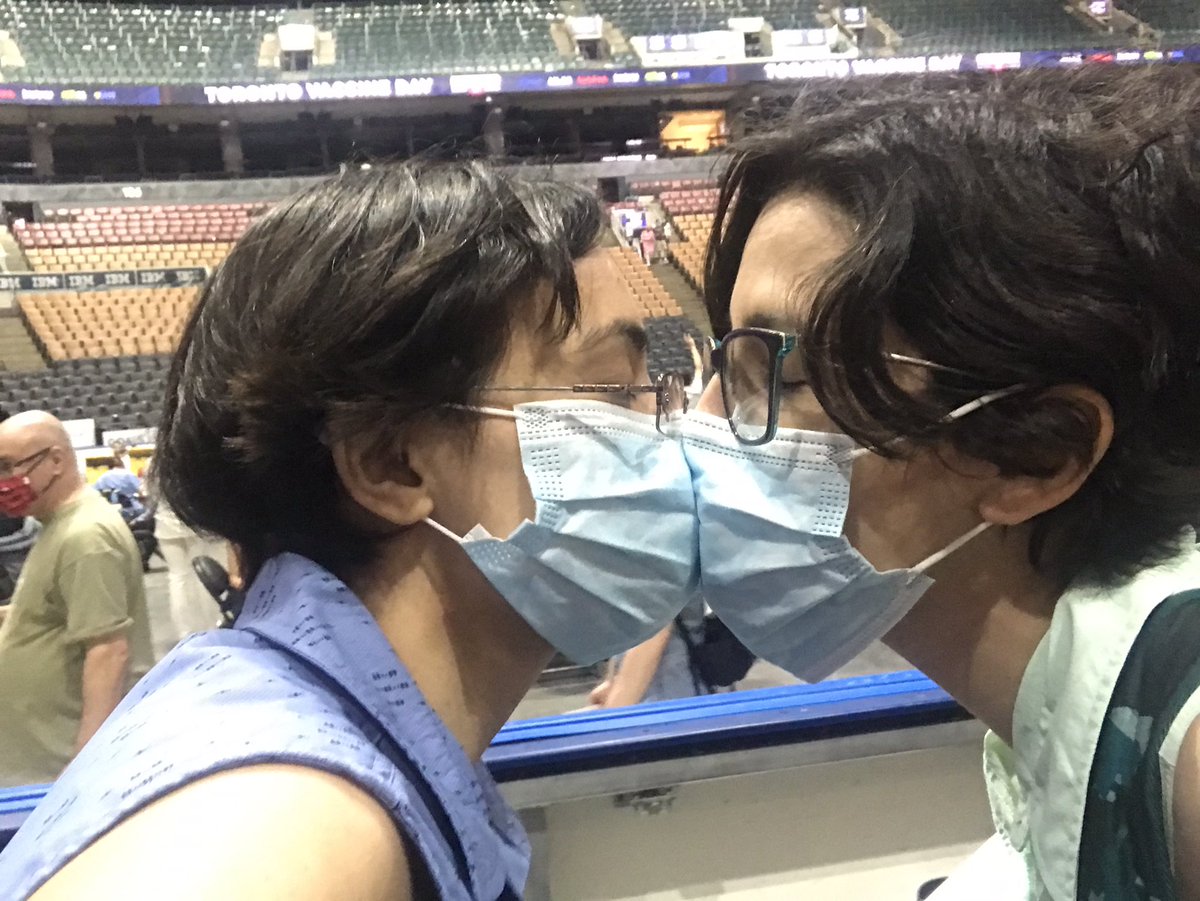 zafiroan1's tweet photo. How two MD and public health researchers celebrate pride in 2021 🏳️‍🌈🏳️‍⚧️… 😂❤️🧡💛💚💙💜 #PrideToronto @LauChav99 https://t.co/ZmFHZ1OtoL