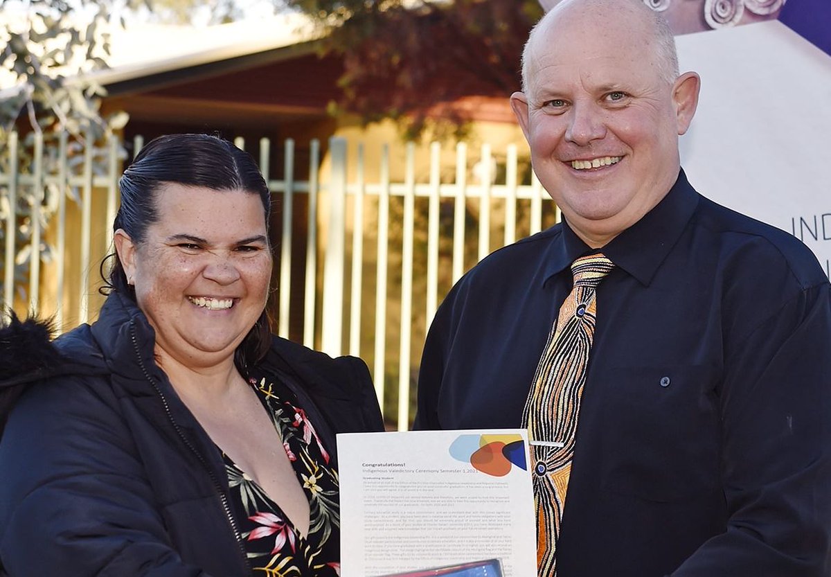 CDUni's tweet image. Celebrating our Indigenous graduates at the Alice Springs Indigenous Valedictory Ceremony last week, featuring an address from this year’s Indigenous Student of Excellence, Violet Hildebrandt. #YoumakeCDU #CDUgrad