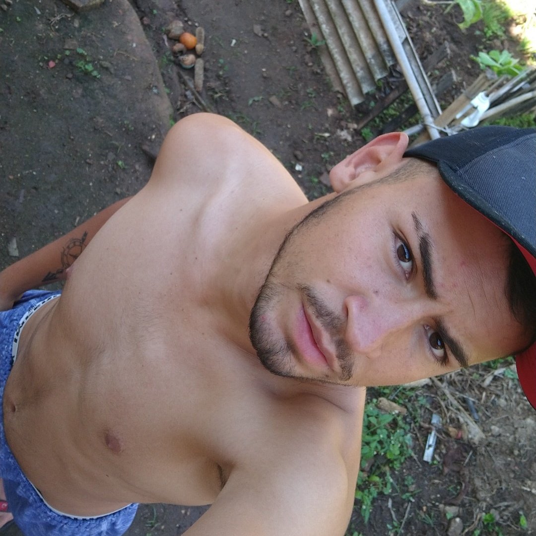 LeiWess's tweet photo. #NewProfilePic#mo cara de H........ https://t.co/H17gWzJrVm