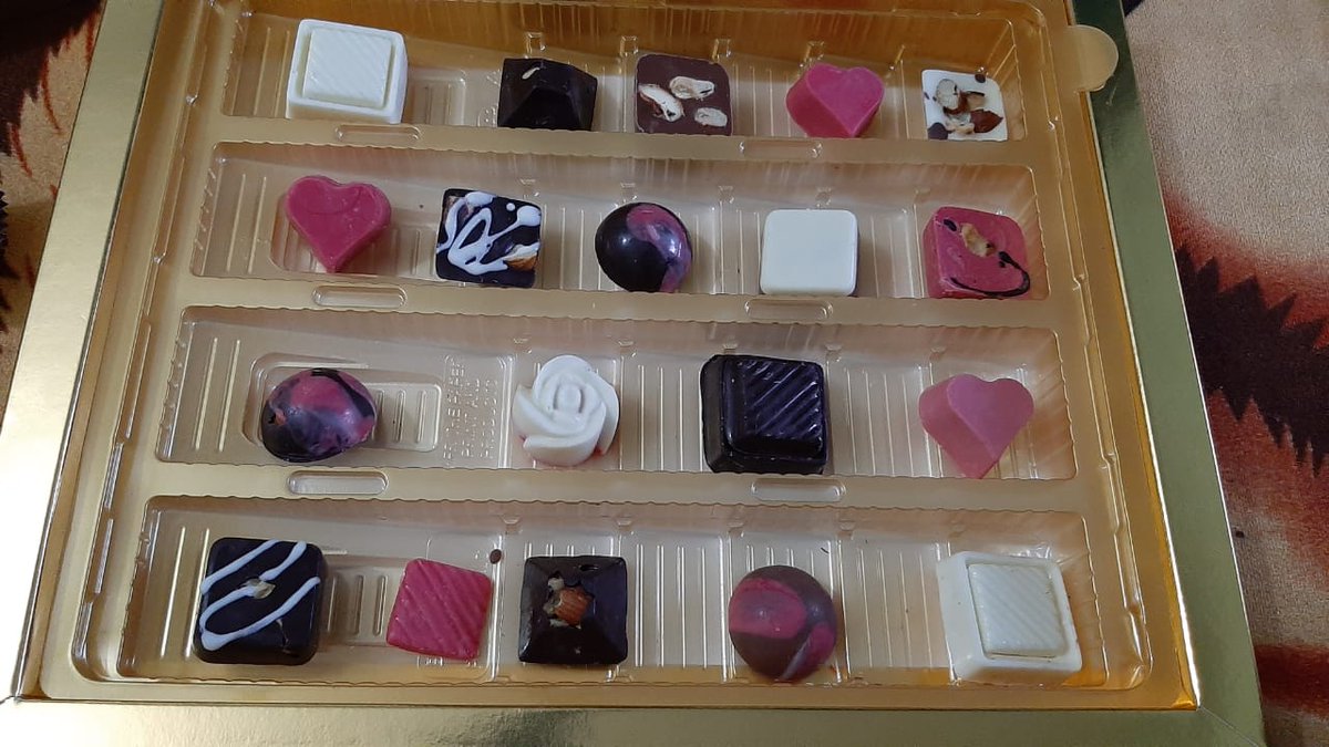 Homemade Chocolates 🍫 

#Chocolate #foodie #food #chocolatelovers #gift #Homemade