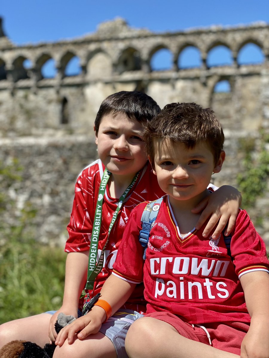 _paulwoodward's tweet photo. Last day…St David’s City 💕 ended the trip with a stunning day out 😊 #stdavidscathedral #stdavidscity #family #holiday #breakaway #brothers #sons #photography @StDavidsCath https://t.co/FR66KGcWkq