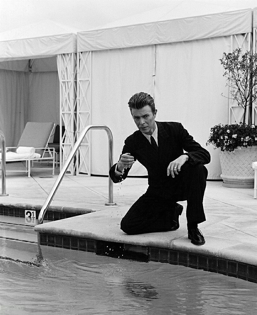 DAVlDBOWIEREAL's tweet photo. Always #Test the Swimming Pool before you dive In!! ๐๐
#DilfDaily https://t.co/IyBIvyv0E4