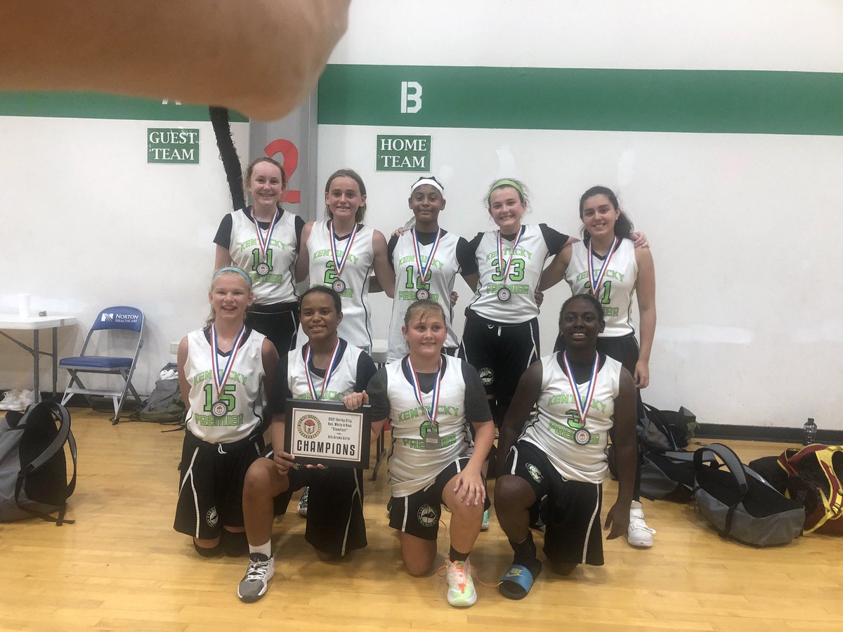 AshleahSmith_27's tweet photo. So proud of my team this weekend winning the Red, White and Blue Slam Fest Championship! #hardwork #continuetogetbetter @KentuckyPremier @kristiesmith723 @csmith72305 @jstovall1 @G_EliteTraining https://t.co/oU6pYvExkZ