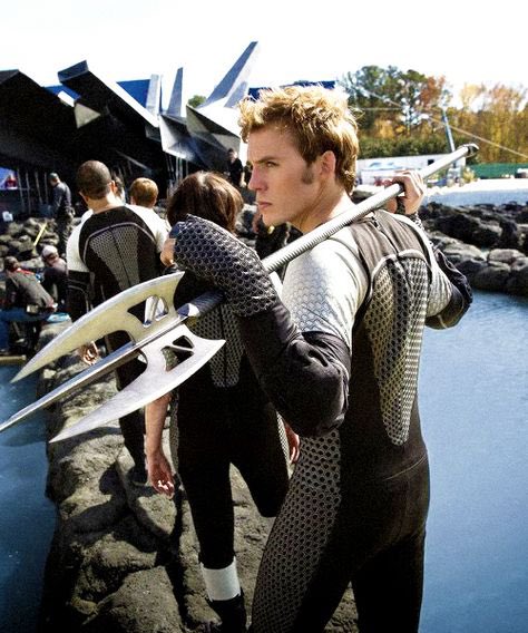 Happy bday to king sam claflin 