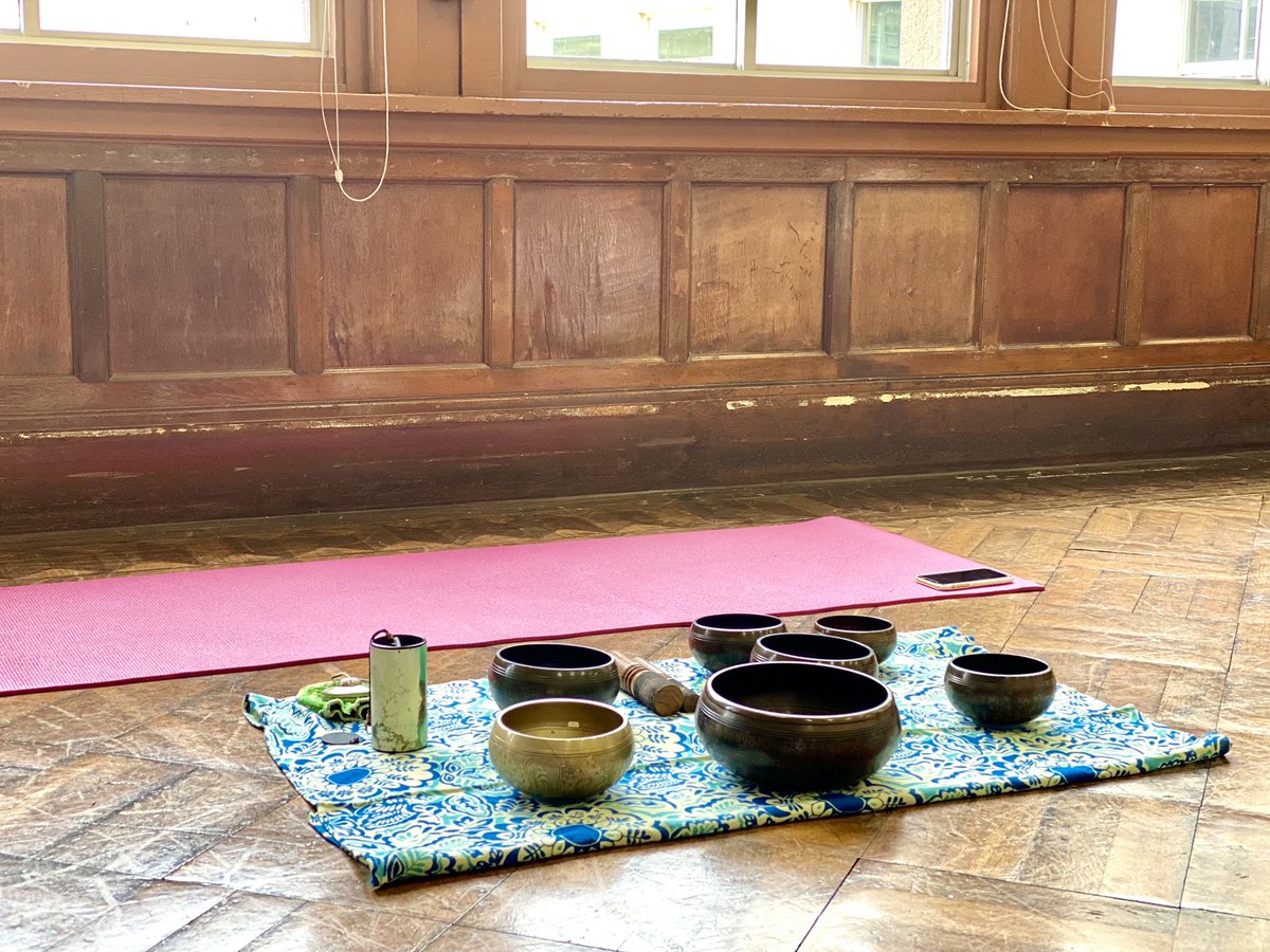 SKALLER_'s tweet photo. 昨日は #神戸ヨガフェス @comejoinyoga に参加させてもらいました。『陰ヨガ＆シンギングボールヒーリング』のクラスを受講したのですが、今朝の目覚めがとても良くて嬉しい☺️

今週も頑張っていきましょう✨ https://t.co/2lCt0LoDZW
