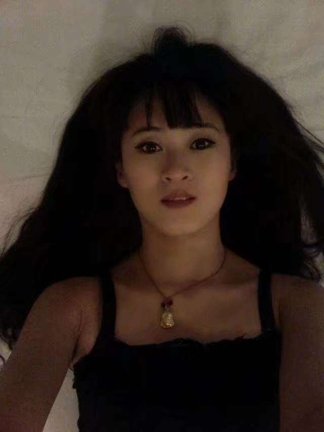 aaadgag's tweet photo. 没想到以前的发量有这么多，还有齐刘海，现在人老珠黄了，岁月不饶人啊 https://t.co/EjxVHHIqsn