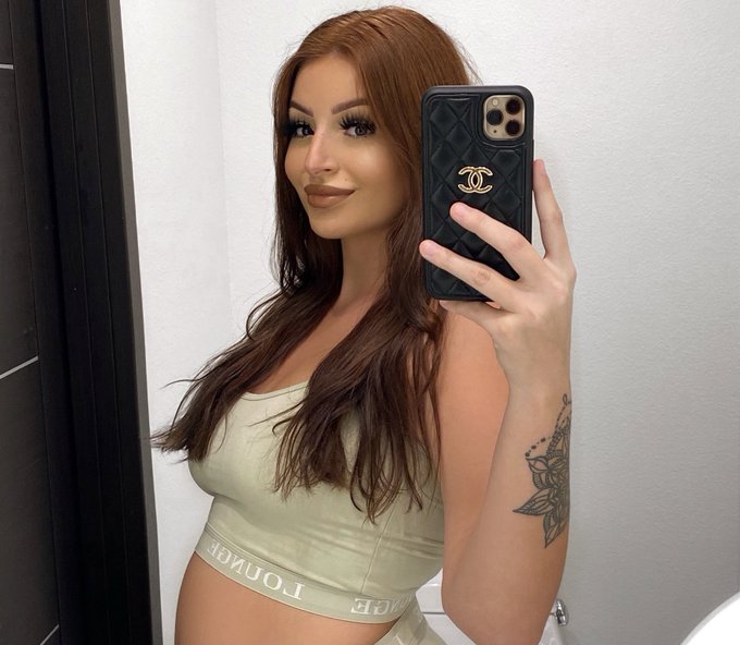 Change is good 🍑 https://t.co/6J5wTLRDTw