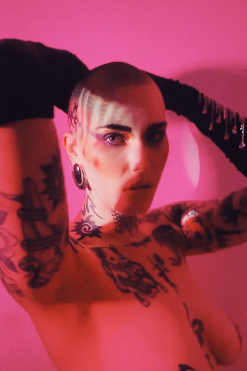 goddesszephyrina tweet media