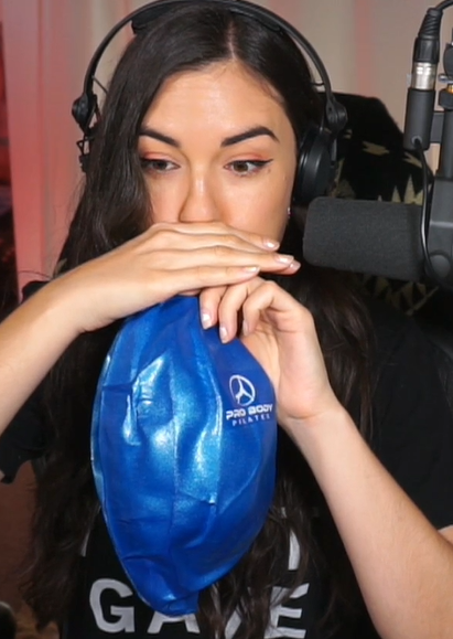 What am I doing on Twitch rn? https://t.co/4qjqrPndat
