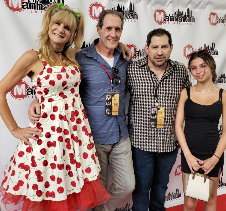 SamarahConley's tweet image. It was so great being back to NYC last night for the 1st time, in a long time, at Cinema Village for the Manhattan Film Festival screening of How Am I Doing
#MFF2021 #nyc #cinemavillage