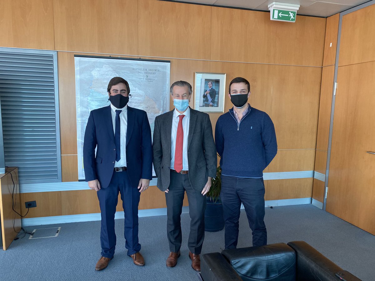 Agradecemos la respuesta del Pte de <a href="/AntelDeTodos/">Antel</a> <a href="/ggurmendez/">Gabriel Gurméndez</a>, @Clafigliola a la inquietud de vecinos de Fray Marcos y Casupa ante los problemas de conectividad. 
Entre el año 2022 y 2023 dichas localidades contarán con fibra óptica. 
Inversión en el interior. 
 <a href="/LuisLacallePou/">Luis Lacalle Pou</a>