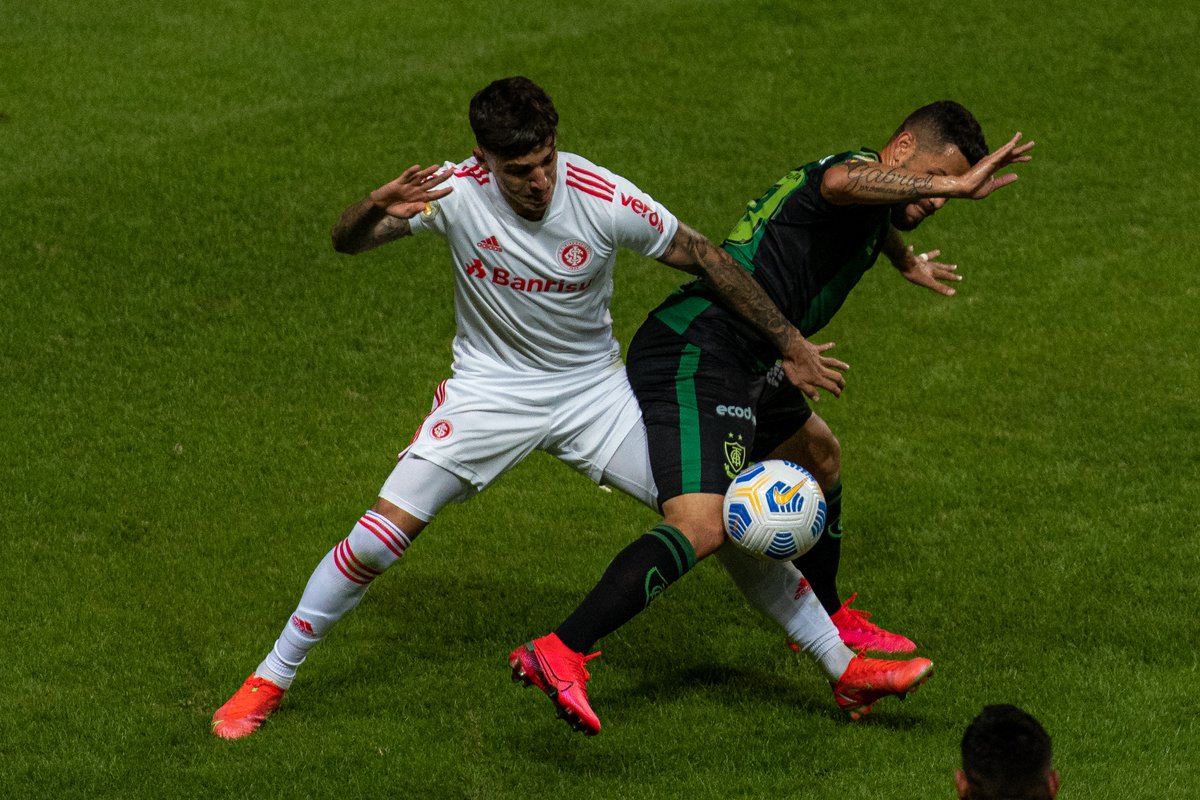 BrasileiraoP_EN's tweet image. 🔚 Half time at Raimundo Sampaio!

@AmericaMG 1⃣ - 0⃣ @SCInternacional 

#AMExINT

📸 Alessandra Torres/AGIF