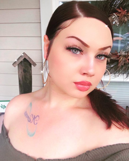 #pretty #blueeyes #real https://t.co/HpsMpmBFfx<a href="/tag/pretty"class="tags">#pretty</a><a href="/tag/blueeyes"class="tags">#blueeyes</a><a href="/tag/real"class="tags">#real</a>