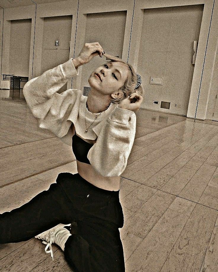 rrosebpp's tweet photo. Haii gua liaa gua baru main rp twt, bsa tlng ajrin ga?
•

•

•
Mutualan? rt/like
Fmbst? dm.
#roleplayer #roleplayerindonesia #roleplayerkpop #roleplayaccount https://t.co/mrZBvi4lB5