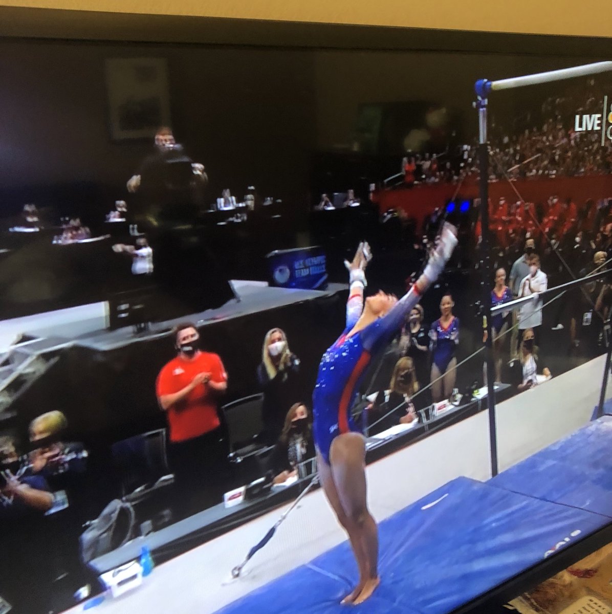 Teresa7277's tweet photo. Show them how it’s it’s done @mykaylaskinner 🔥 #GymTrials21 🇺🇸 https://t.co/LMoZoi8Wav
