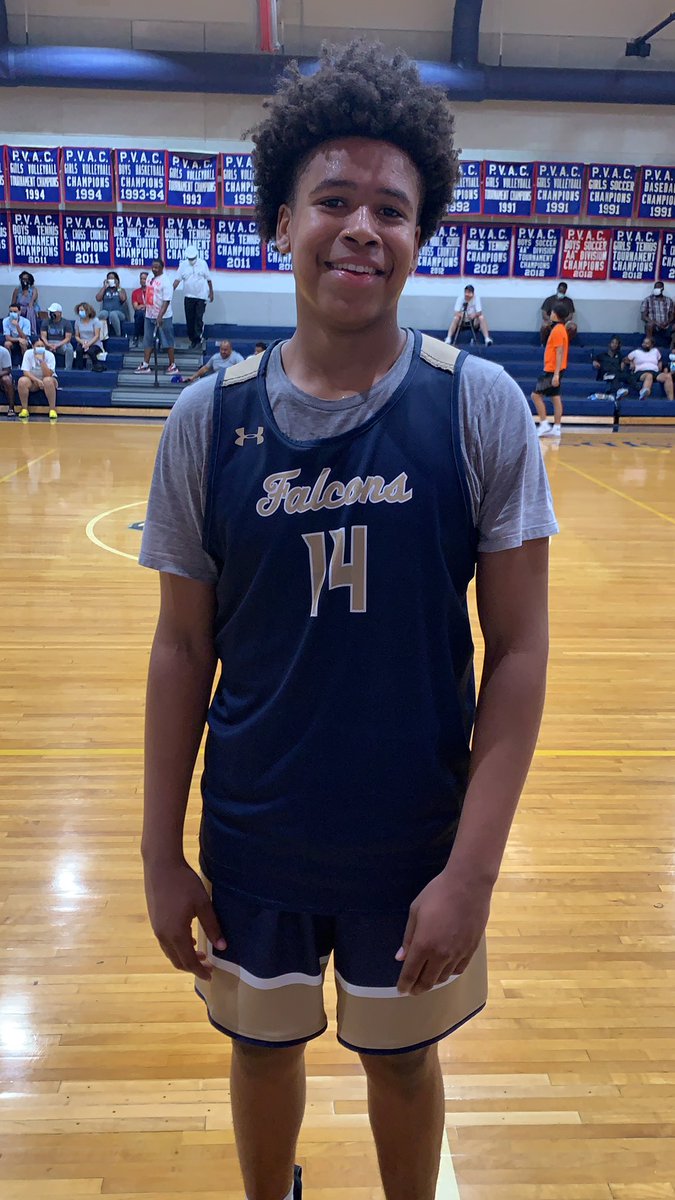 mdelitebball's tweet image. Quint Booker ‘23 leads @olgcbasketball to 59-50 win. He knocked down 6 of 8 threes tonight to lead the Falcons. #shootersshoot