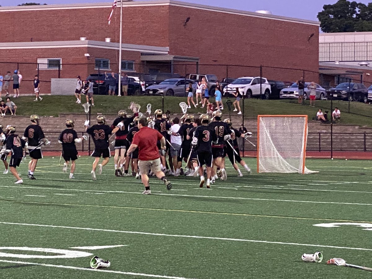 Congratulations to BC High Boys Lacrosse 🥍 your D1 South Sectional Champs!! 🌟 #gameonmiaa #OneTeamOneMIAA <a href="/BChighathletics/">BC High Athletics</a> <a href="/MIAASouthTD/">Scott Paine</a> <a href="/miaa1131/">KEM MIAA</a> Thank you <a href="/UnivOrtho/">Univ Orthopedics</a> for your partnership!
