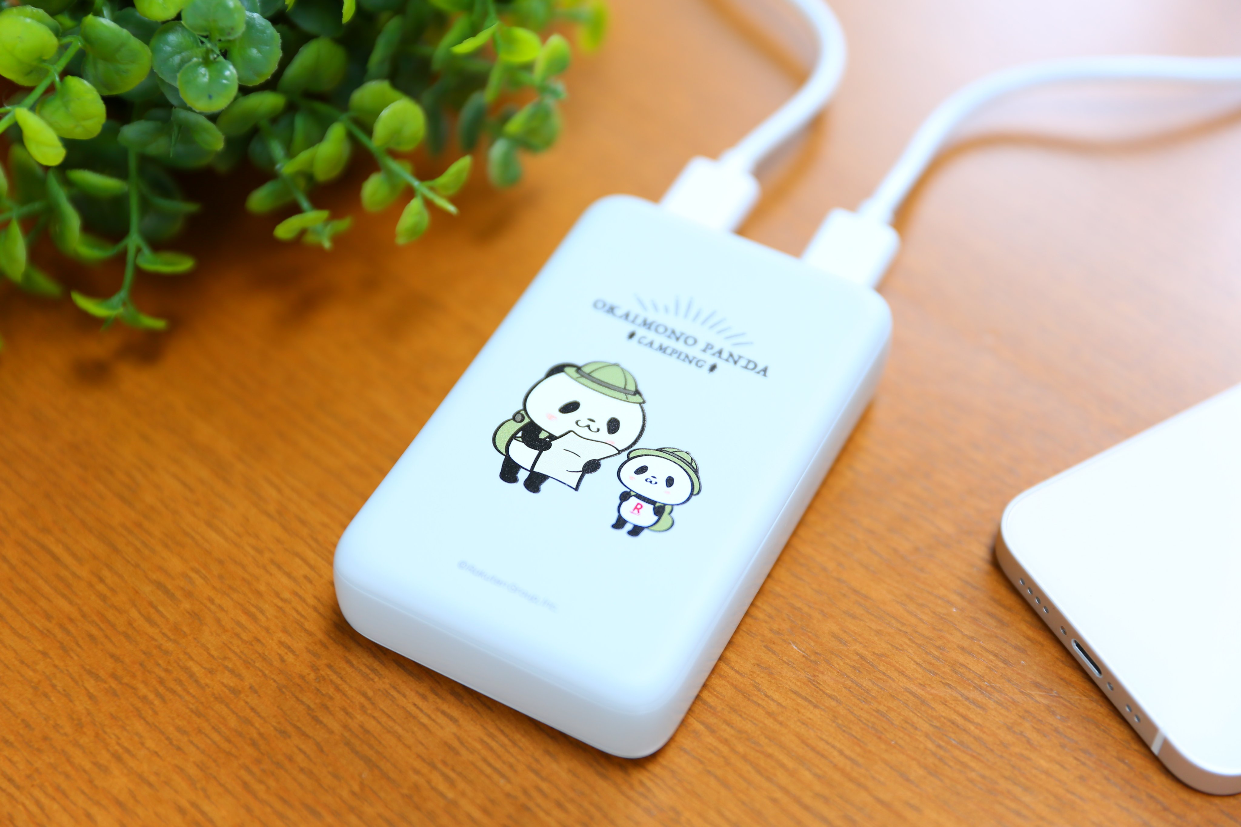 お買いものパンダ最新ニュース 楽天公式 楽天モバイルから発売予定のキャンプ柄アイテムをいち早くみなさんにご紹介 ３台同時充電可能な大容量のモバイルバッテリーはアウトドアやキャンプに最適 6月30日の発売をお楽しみに お買いものパンダ